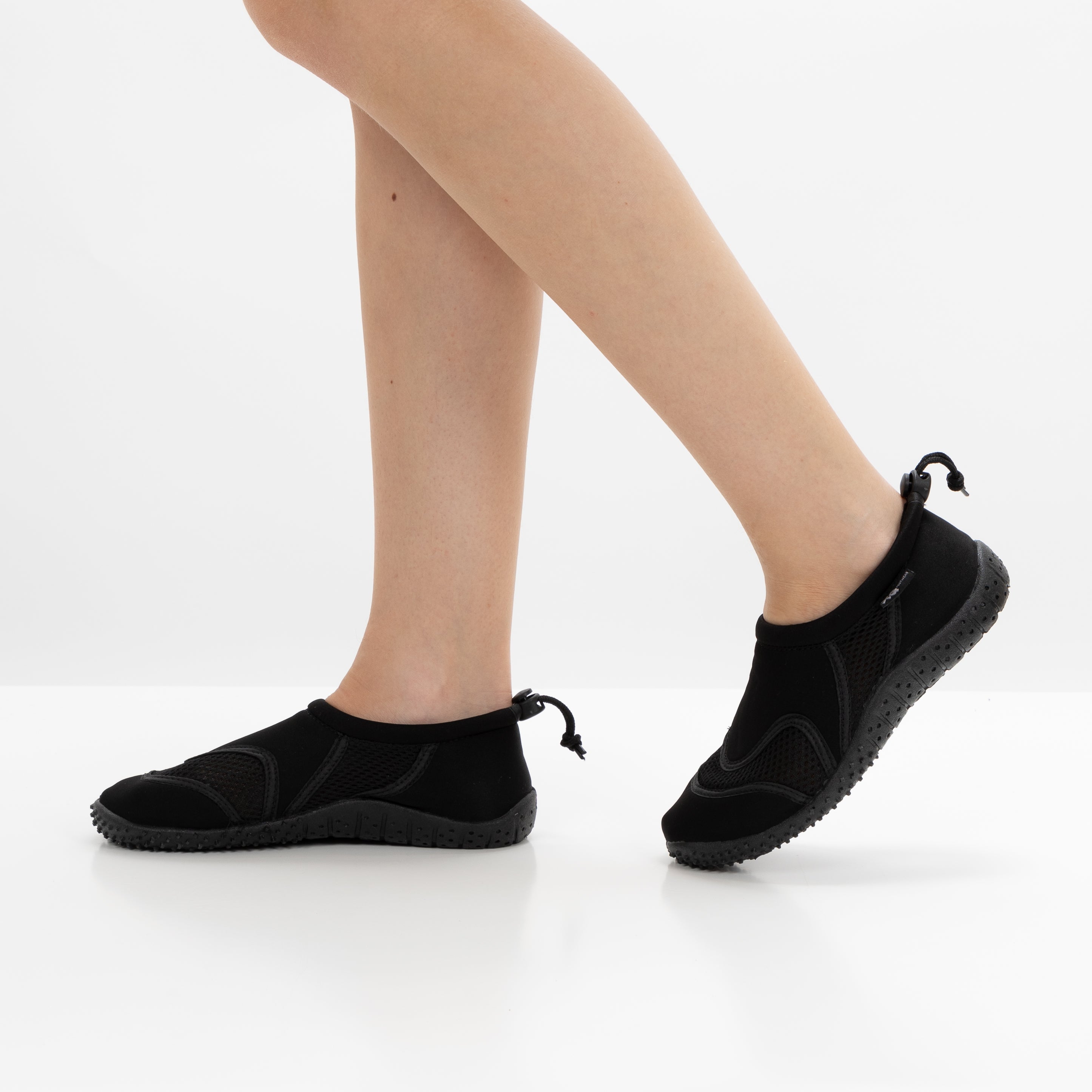 Calçado aquático antiderrapante e ajustável para adulto