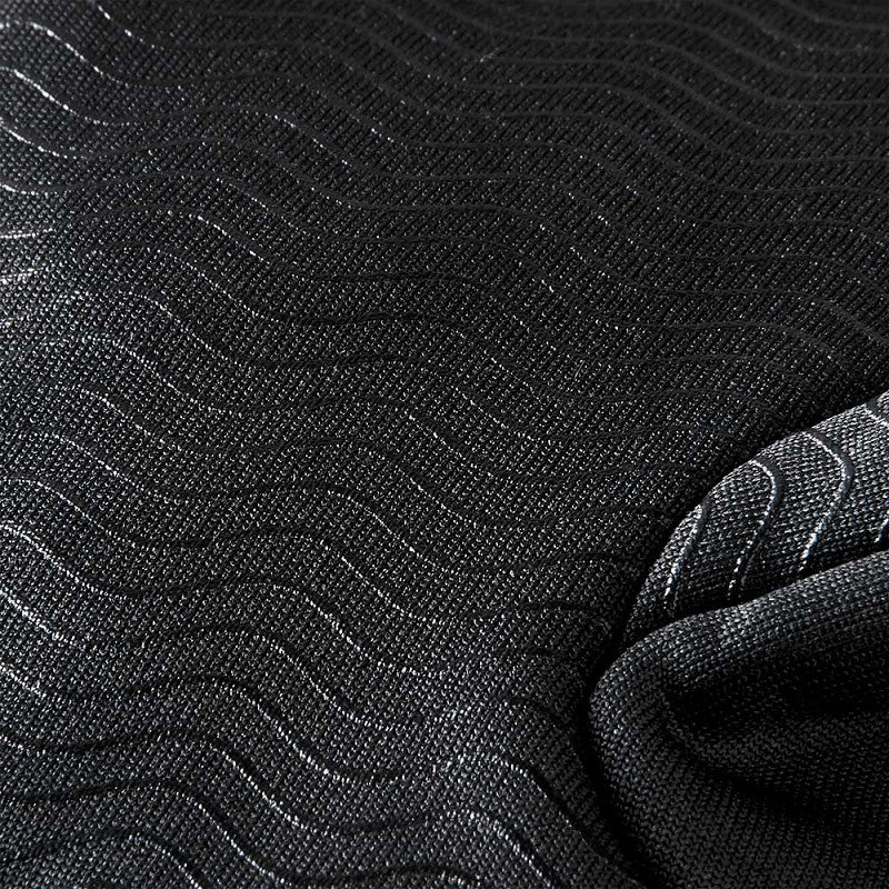 Estas luvas pretas para os dias de frio e Inverno, são adequadas para desporto, como futebol, ciclismo… As meias têm grip na palma da mão, para obter mais aderência.