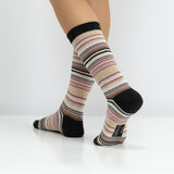 Meias clássicas com padrão, para mulher, em fibra de bambu, na cor rosa e bege. Meias frescas e suaves.