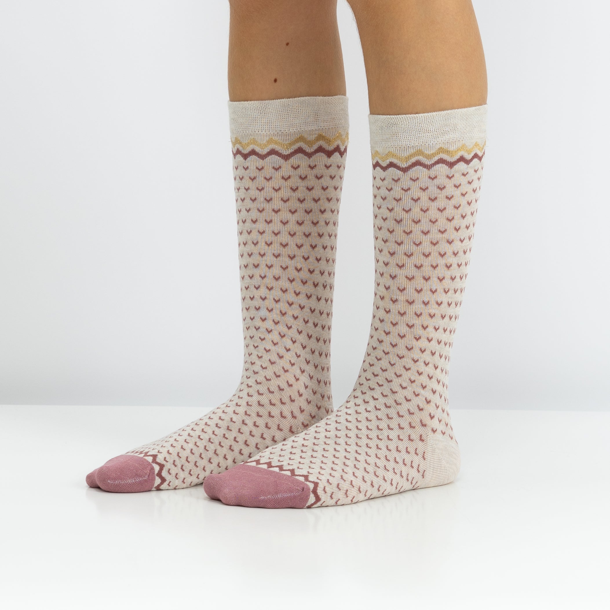 Meias clássicas com padrão, para mulher, em fibra de bambu, na cor rosa e bege. Meias frescas e suaves.